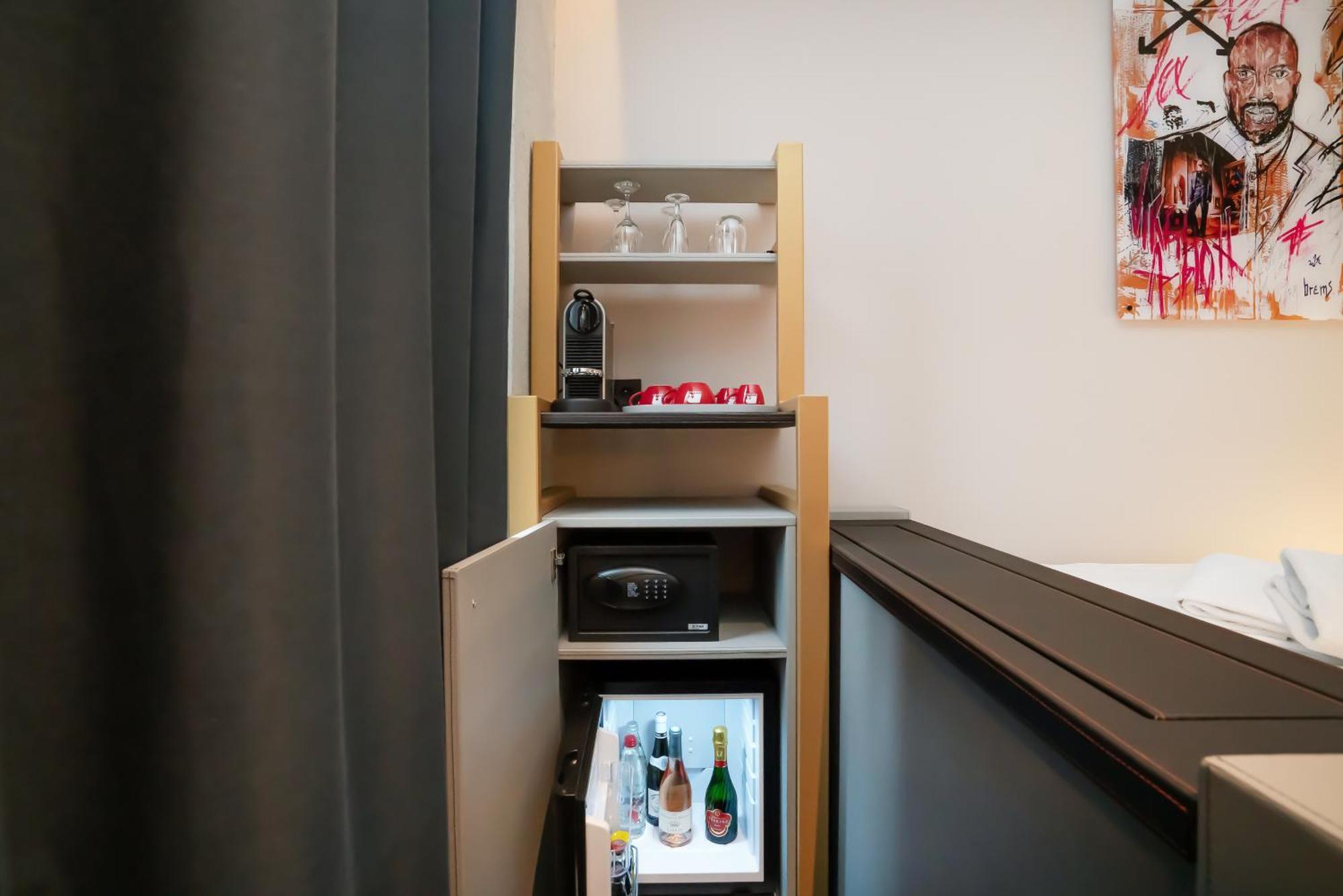 Hotel By Reboul - Boutique Hotel Кассі Екстер'єр фото